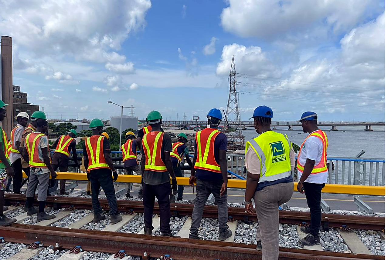 Nova Blueline Power, Lagos Blueline rail